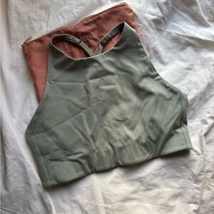 Girlfriend Collective Topanga sports bra agave high neck cross back size small